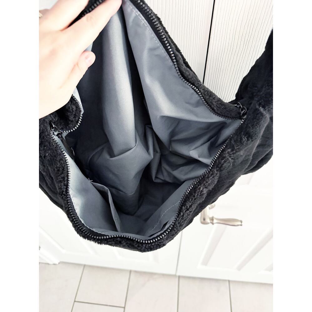Nike Sportswear Black Faux Fur Slouchy Hobo Bag Oversized Y2K Shoulder Crossbody - Picture 7 of 11